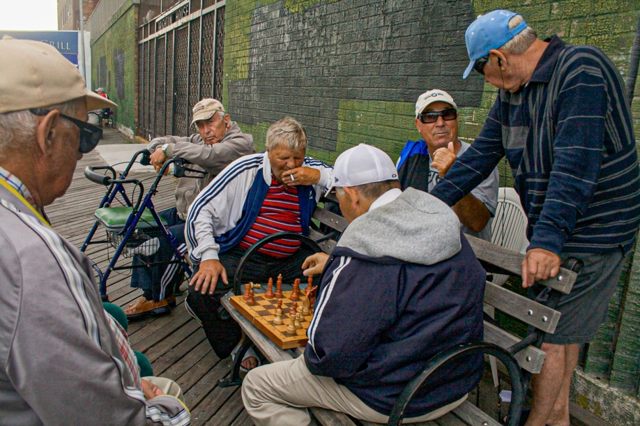 BRIGHTON BEACH, BROOKLYN: THE BOARDWALK & THE SEA