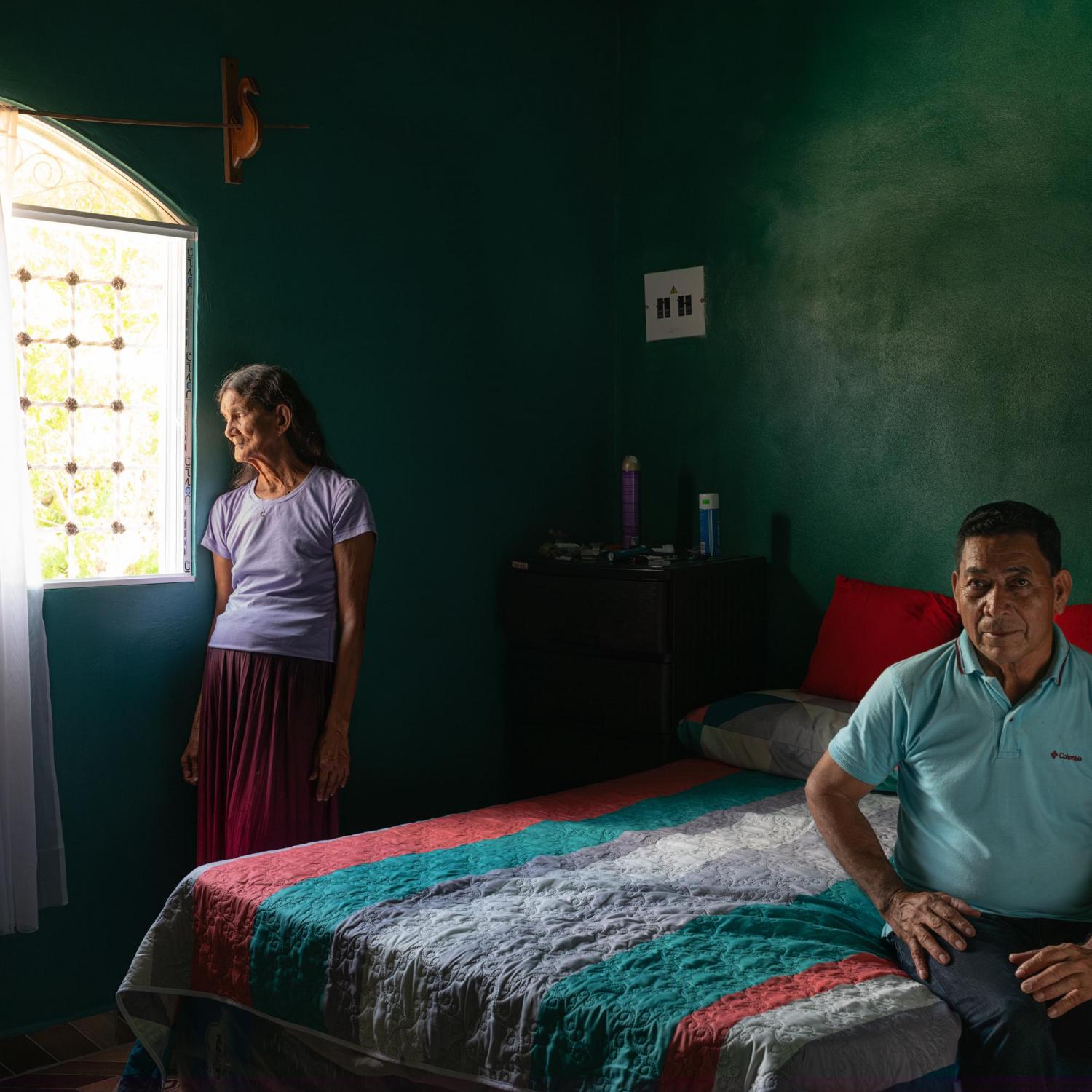 Dos Mundos (Two Worlds)